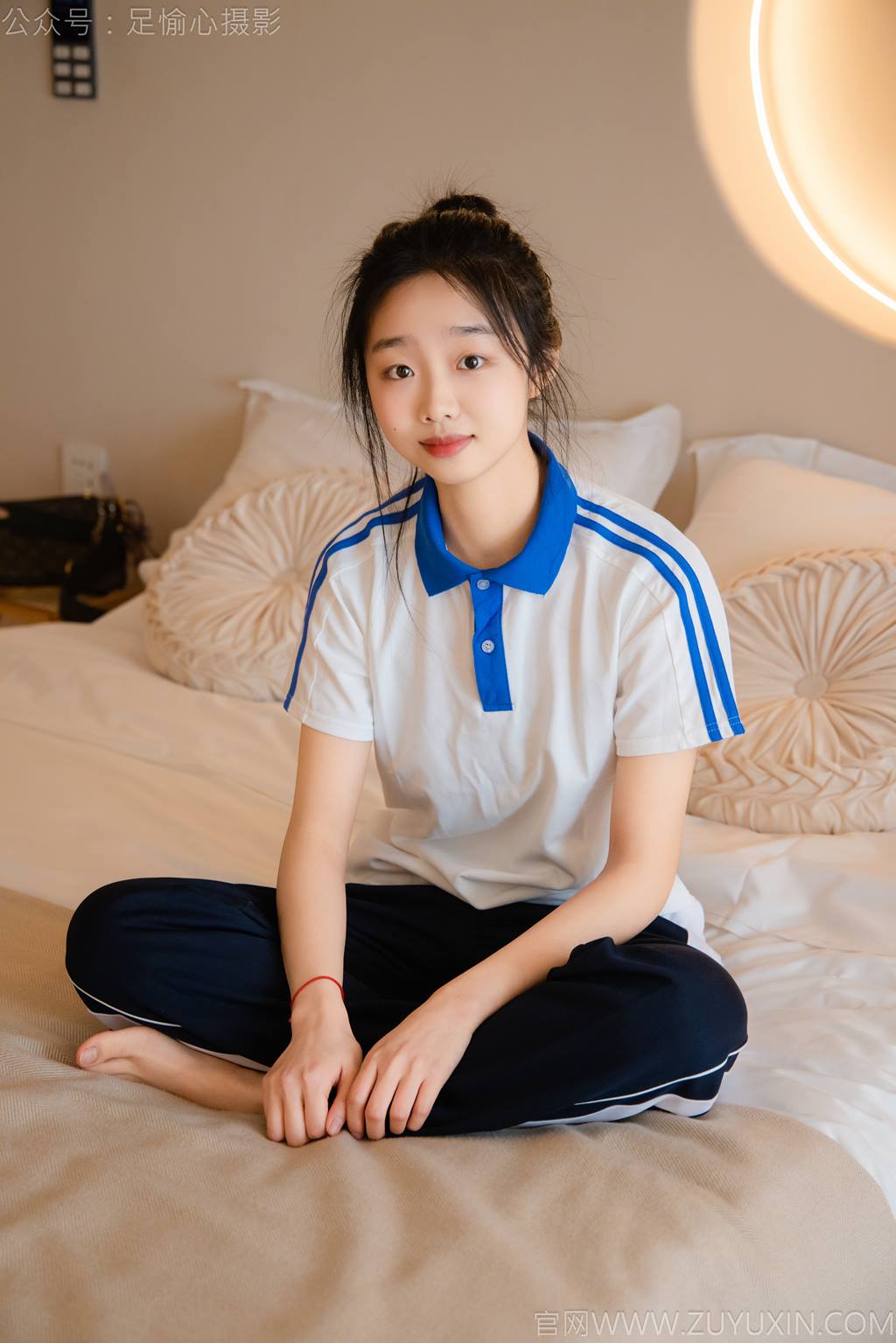 图片[76]-足愉心 NO.031 奶芙（搭配：校服、帆布鞋、白色棉袜、裸足）[110P] – 速更版-美库
