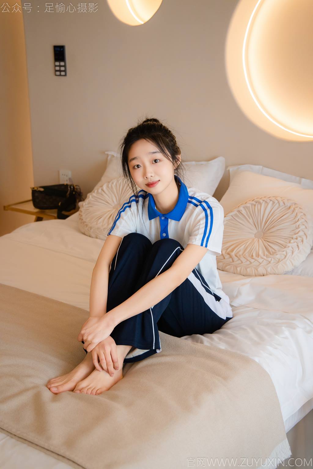 图片[77]-足愉心 NO.031 奶芙（搭配：校服、帆布鞋、白色棉袜、裸足）[110P] – 速更版-美库