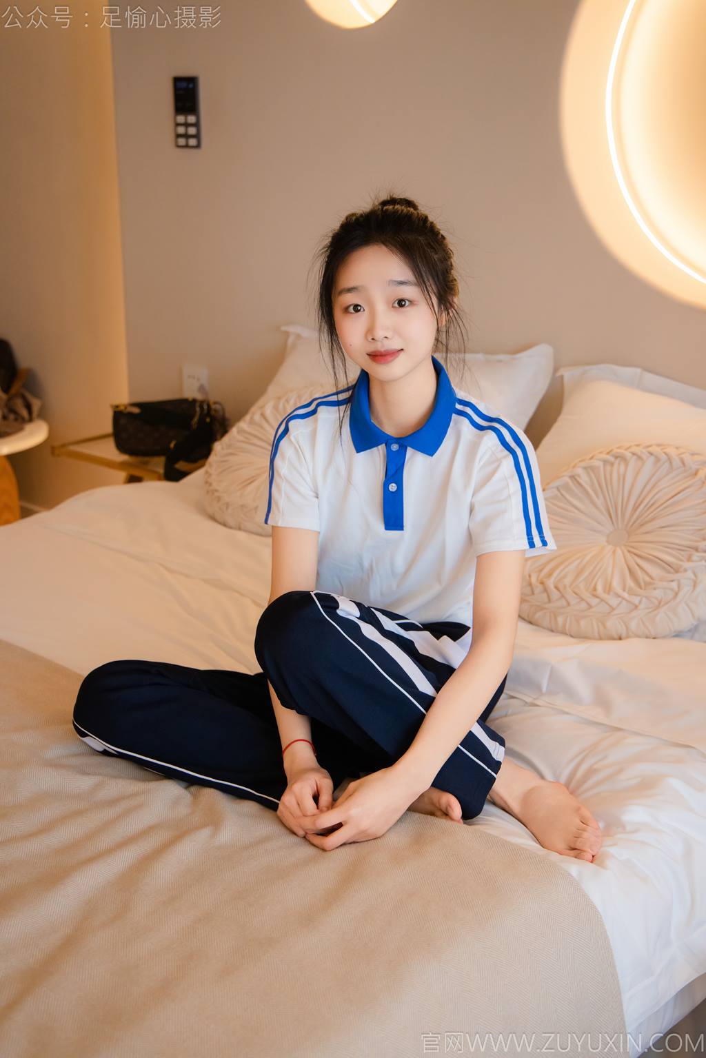 图片[82]-足愉心 NO.031 奶芙（搭配：校服、帆布鞋、白色棉袜、裸足）[110P] – 速更版-美库