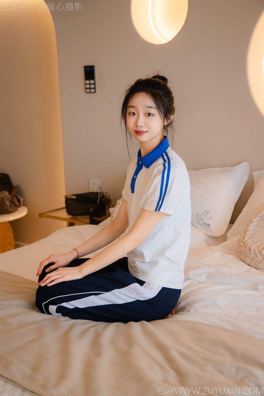 图片[86]-足愉心 NO.031 奶芙（搭配：校服、帆布鞋、白色棉袜、裸足）[110P] – 速更版-美库
