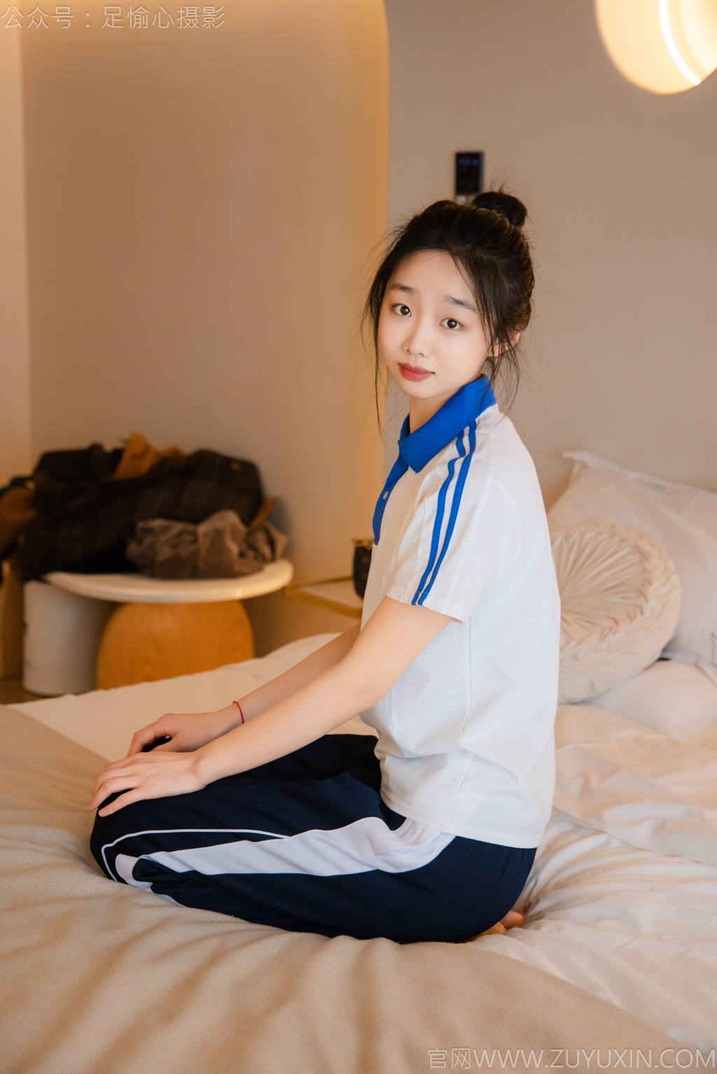 图片[87]-足愉心 NO.031 奶芙（搭配：校服、帆布鞋、白色棉袜、裸足）[110P] – 速更版-美库