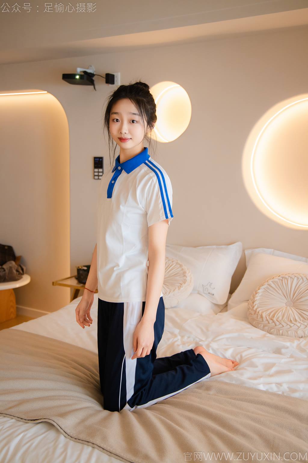 图片[88]-足愉心 NO.031 奶芙（搭配：校服、帆布鞋、白色棉袜、裸足）[110P] – 速更版-美库