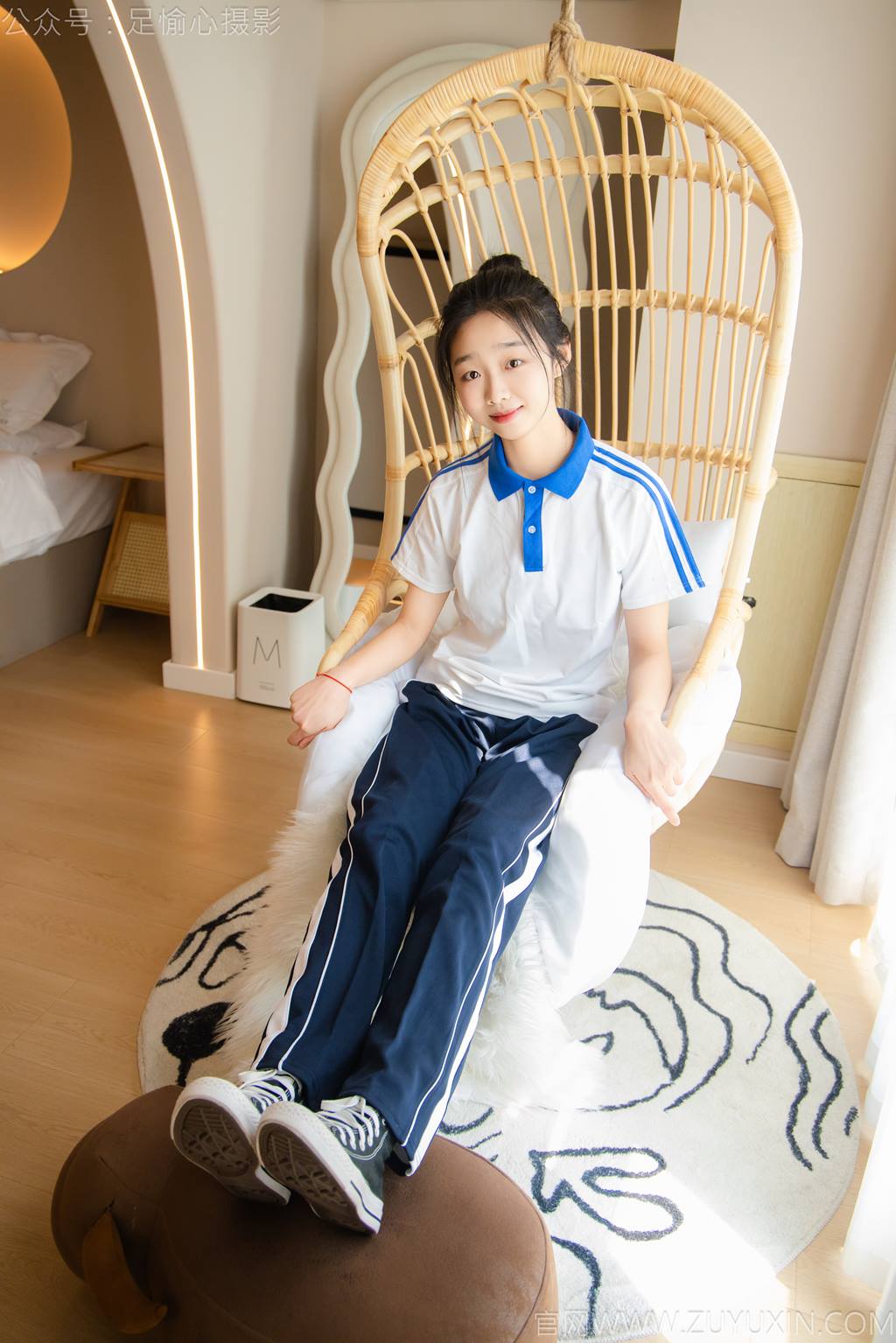 图片[107]-足愉心 NO.031 奶芙（搭配：校服、帆布鞋、白色棉袜、裸足）[110P] – 速更版-美库