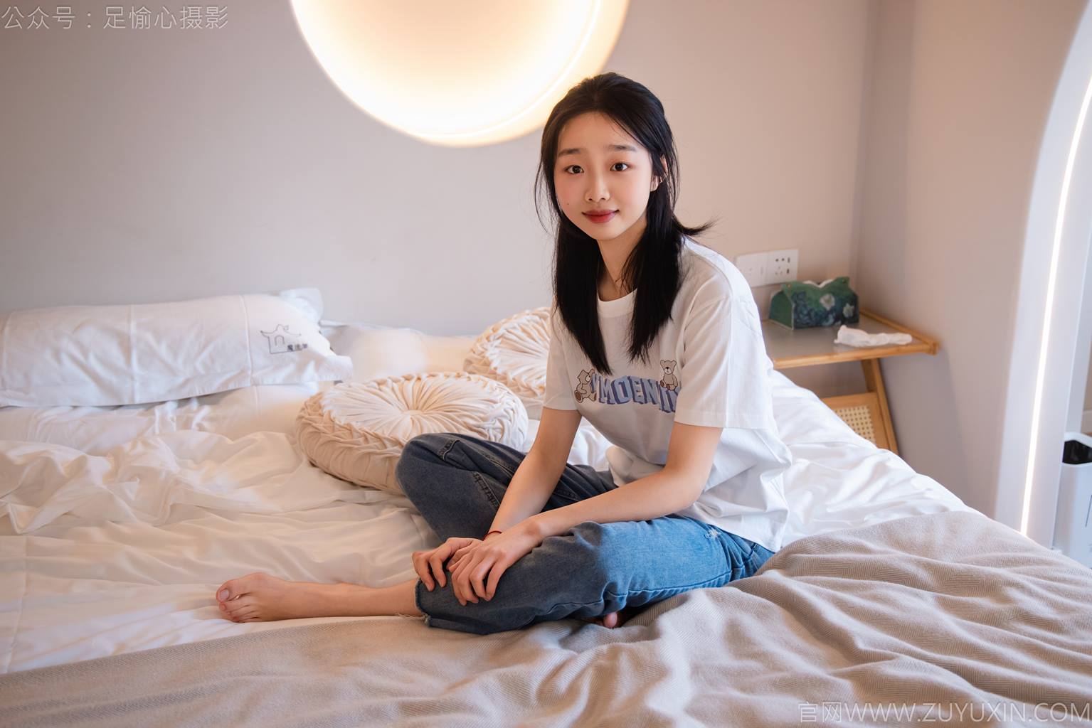 图片[95]-足愉心 NO.035 奶芙（搭配：白T恤、牛仔裤、运动鞋、白色棉袜、裸足）[115P] – 速更版-美库
