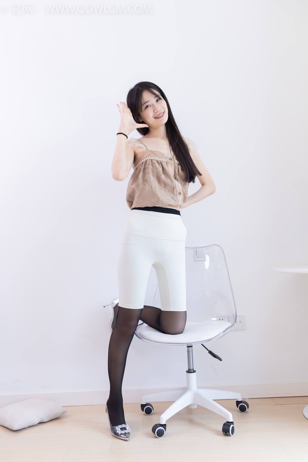 图片[131]-物恋传媒 NO.2430 菜菜-高跟鞋、薄黑丝[145P] – 速更版-美库