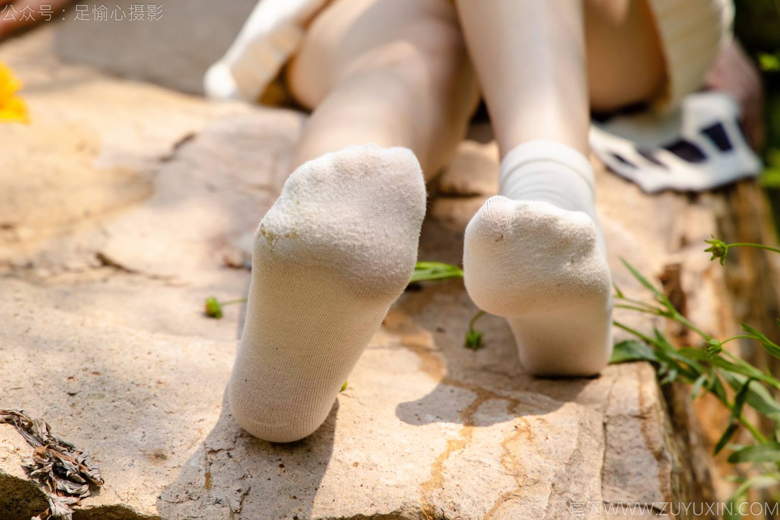 图片[35]-足愉心 NO.039 嘉怡（搭配：体操服、白色短裙、白色棉袜、运动鞋）[90P] – 速更版-美库