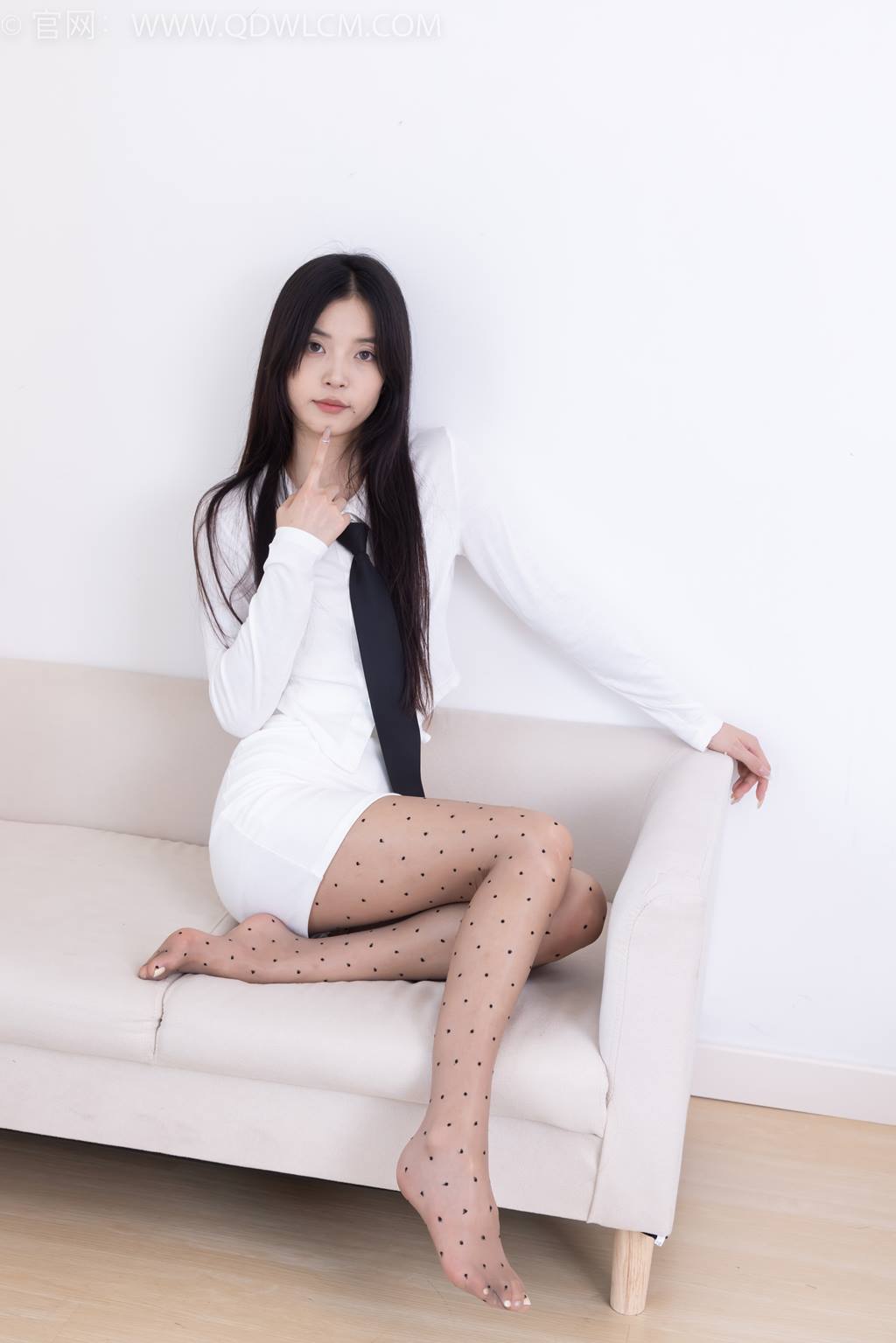 图片[103]-物恋传媒 NO.2431 茯苓-两双高跟鞋、两双丝[140P] – 速更版-美库