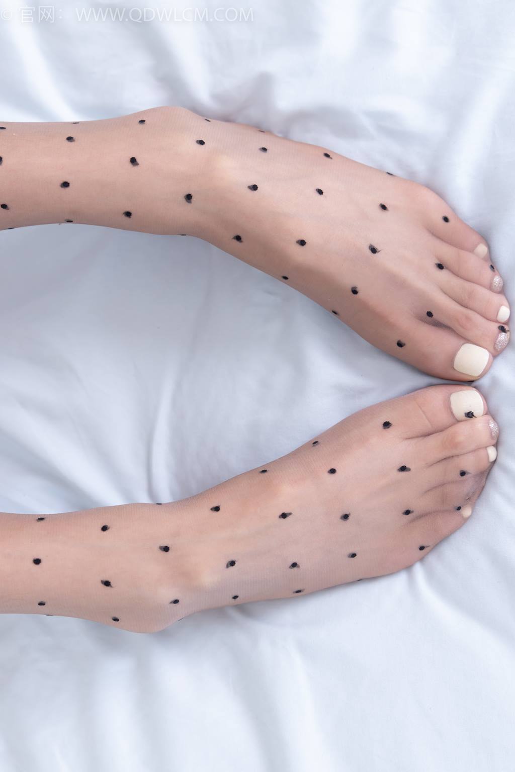 图片[123]-物恋传媒 NO.2431 茯苓-两双高跟鞋、两双丝[140P] – 速更版-美库