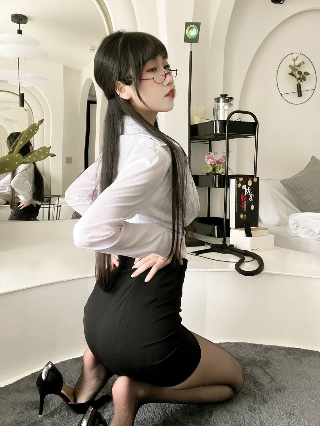 图片[15]-不呆猫  – 黑丝包臀OL[19P] – 速更版-美库