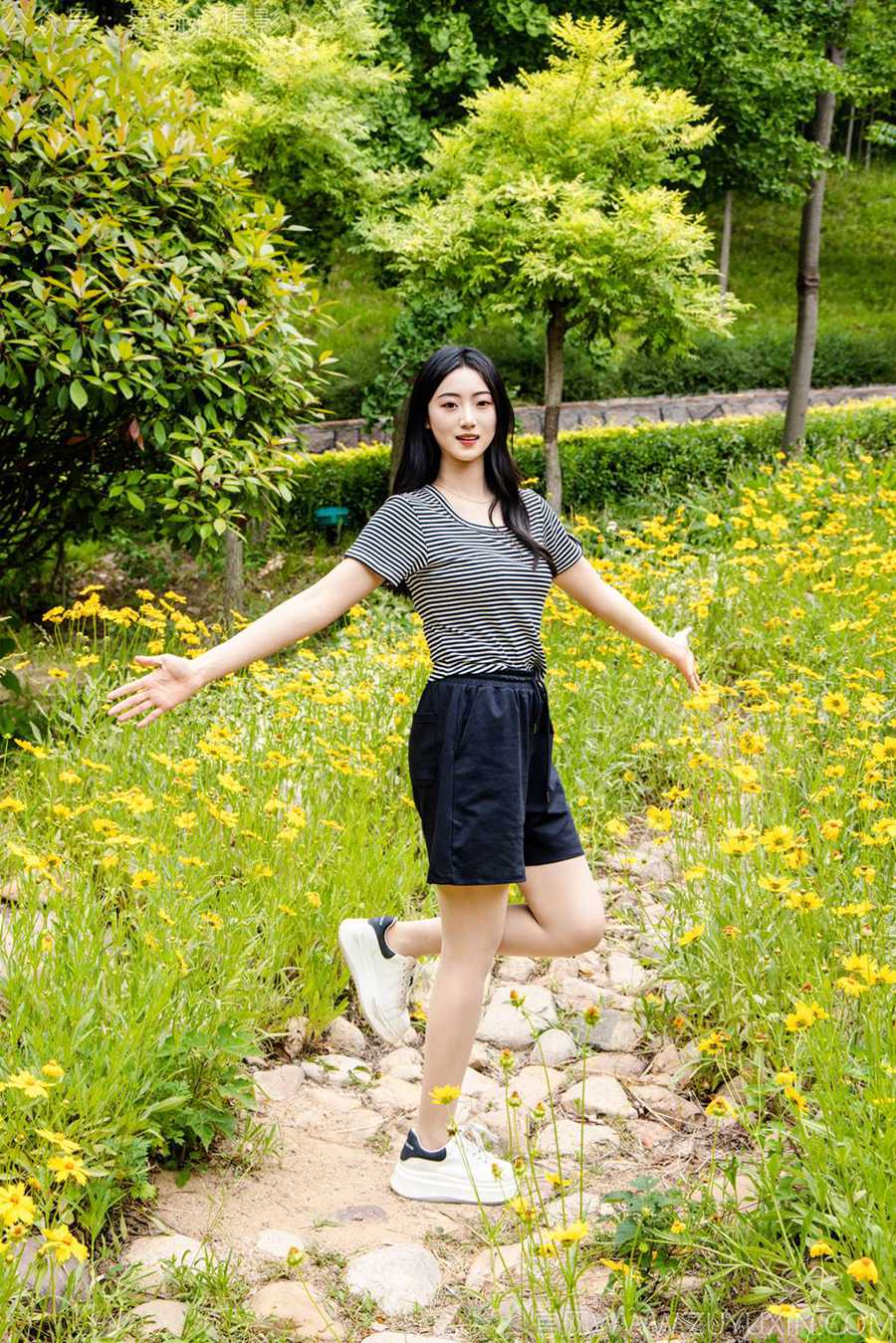 图片[15]-足愉心 NO.040 雅楠（搭配：体操服、白色短裙、白色棉袜、运动鞋）[80P] – 速更版-美库