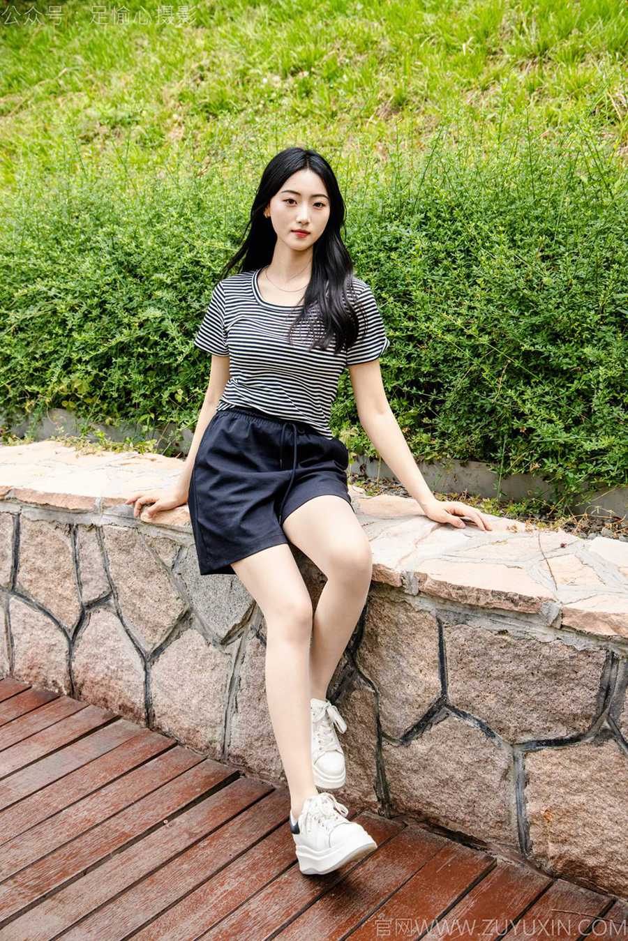 图片[27]-足愉心 NO.040 雅楠（搭配：体操服、白色短裙、白色棉袜、运动鞋）[80P] – 速更版-美库