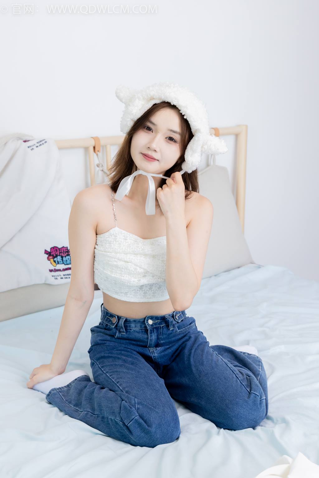 图片[28]-物恋传媒 NO.2432 橙子-运动鞋、白棉袜、裸足[130P] – 速更版-美库