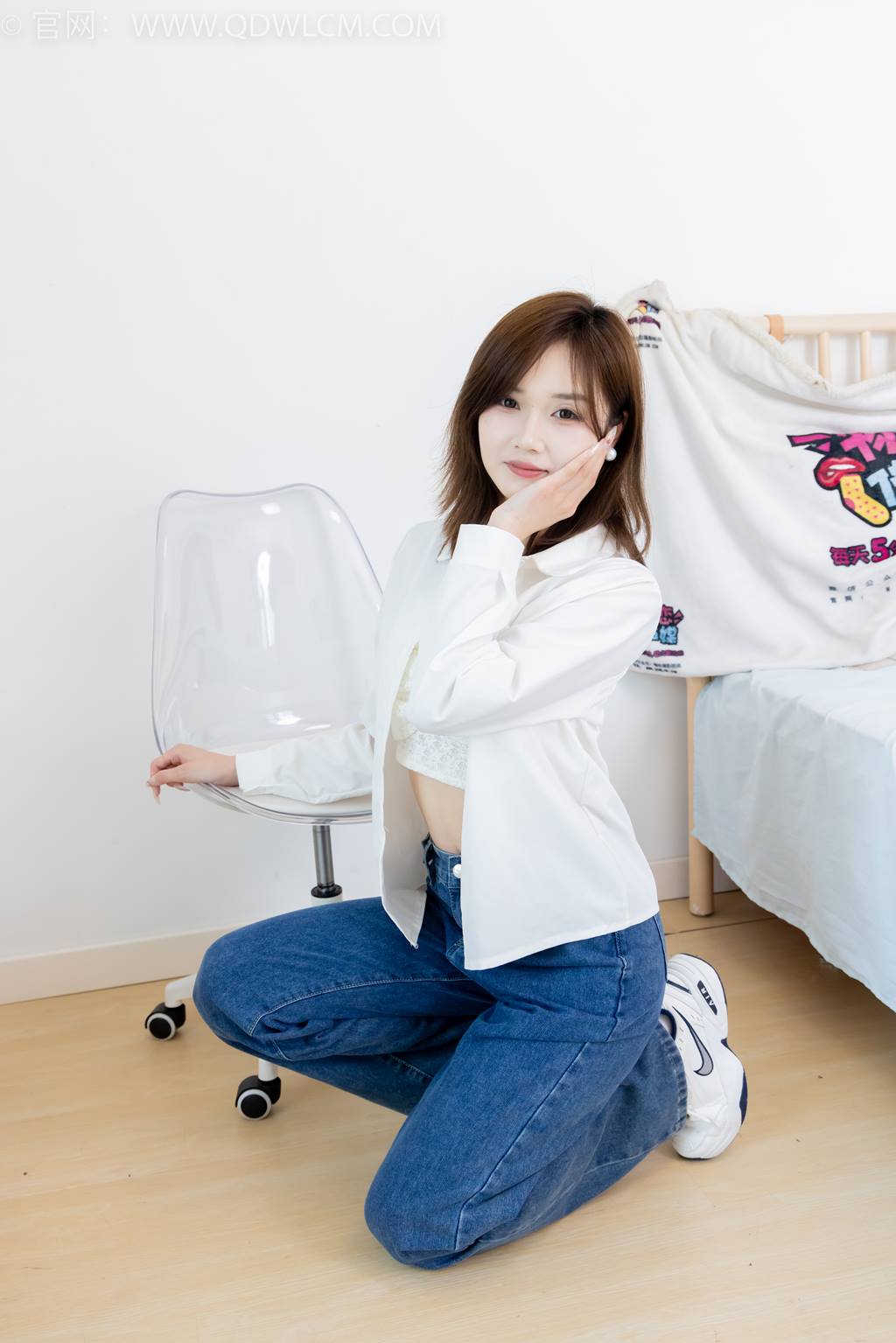 图片[39]-物恋传媒 NO.2432 橙子-运动鞋、白棉袜、裸足[130P] – 速更版-美库