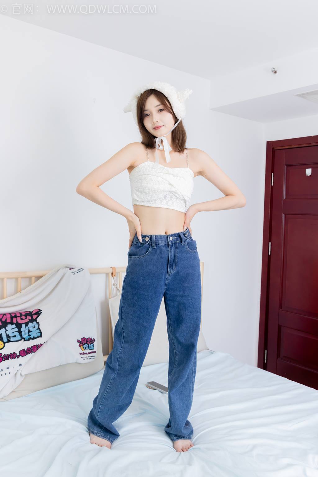 图片[56]-物恋传媒 NO.2432 橙子-运动鞋、白棉袜、裸足[130P] – 速更版-美库