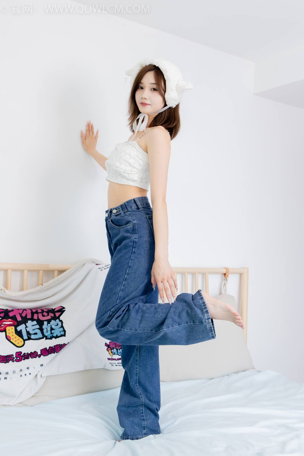 图片[62]-物恋传媒 NO.2432 橙子-运动鞋、白棉袜、裸足[130P] – 速更版-美库