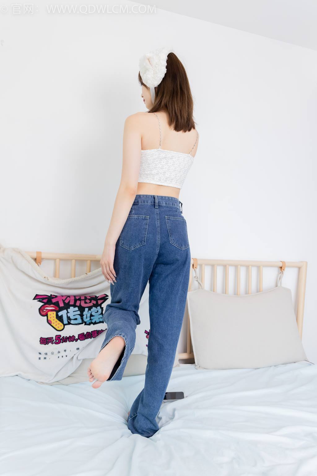 图片[82]-物恋传媒 NO.2432 橙子-运动鞋、白棉袜、裸足[130P] – 速更版-美库