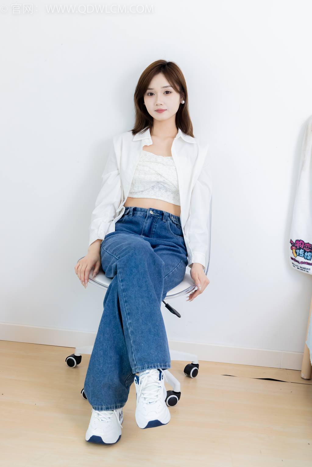 图片[83]-物恋传媒 NO.2432 橙子-运动鞋、白棉袜、裸足[130P] – 速更版-美库