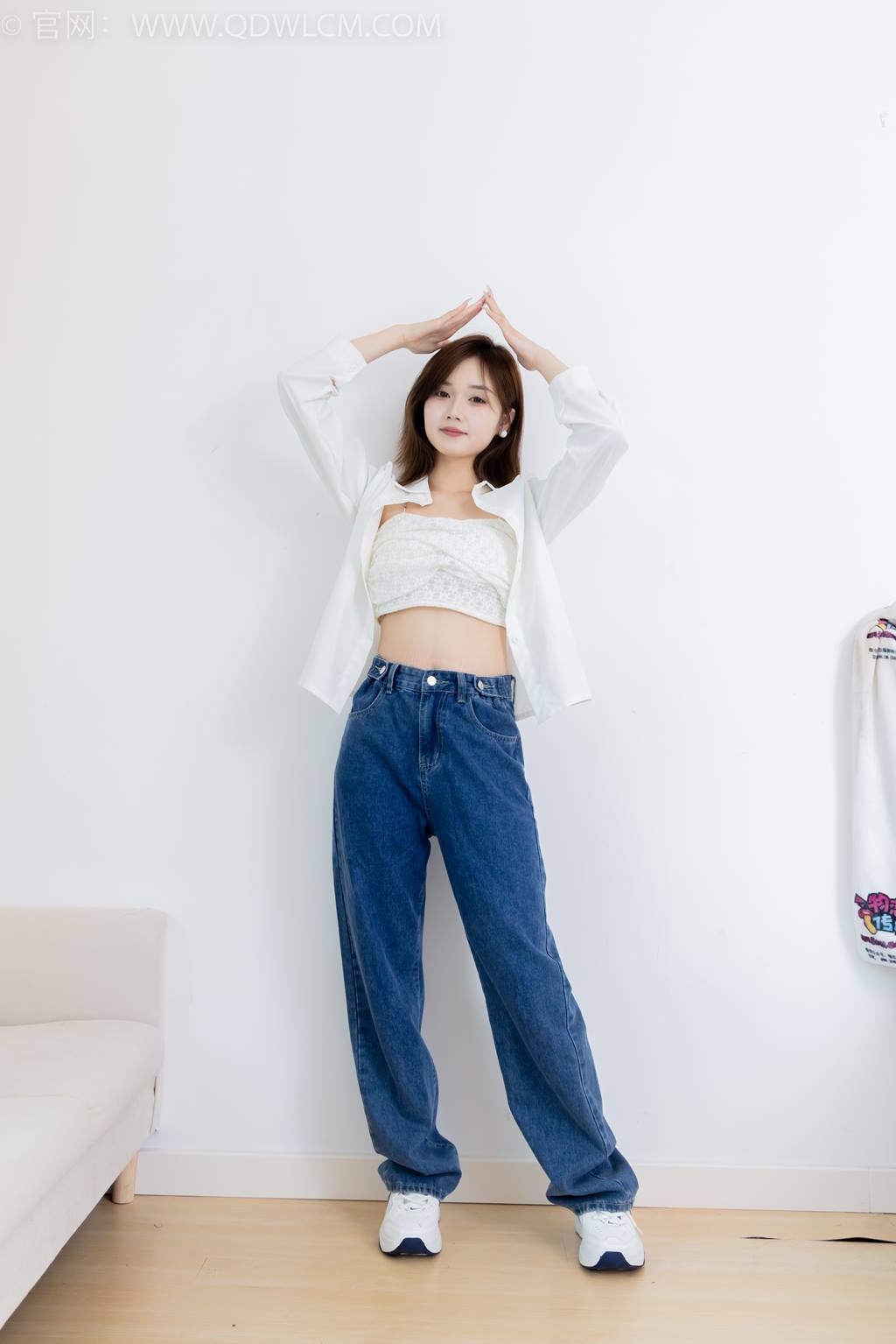 图片[113]-物恋传媒 NO.2432 橙子-运动鞋、白棉袜、裸足[130P] – 速更版-美库