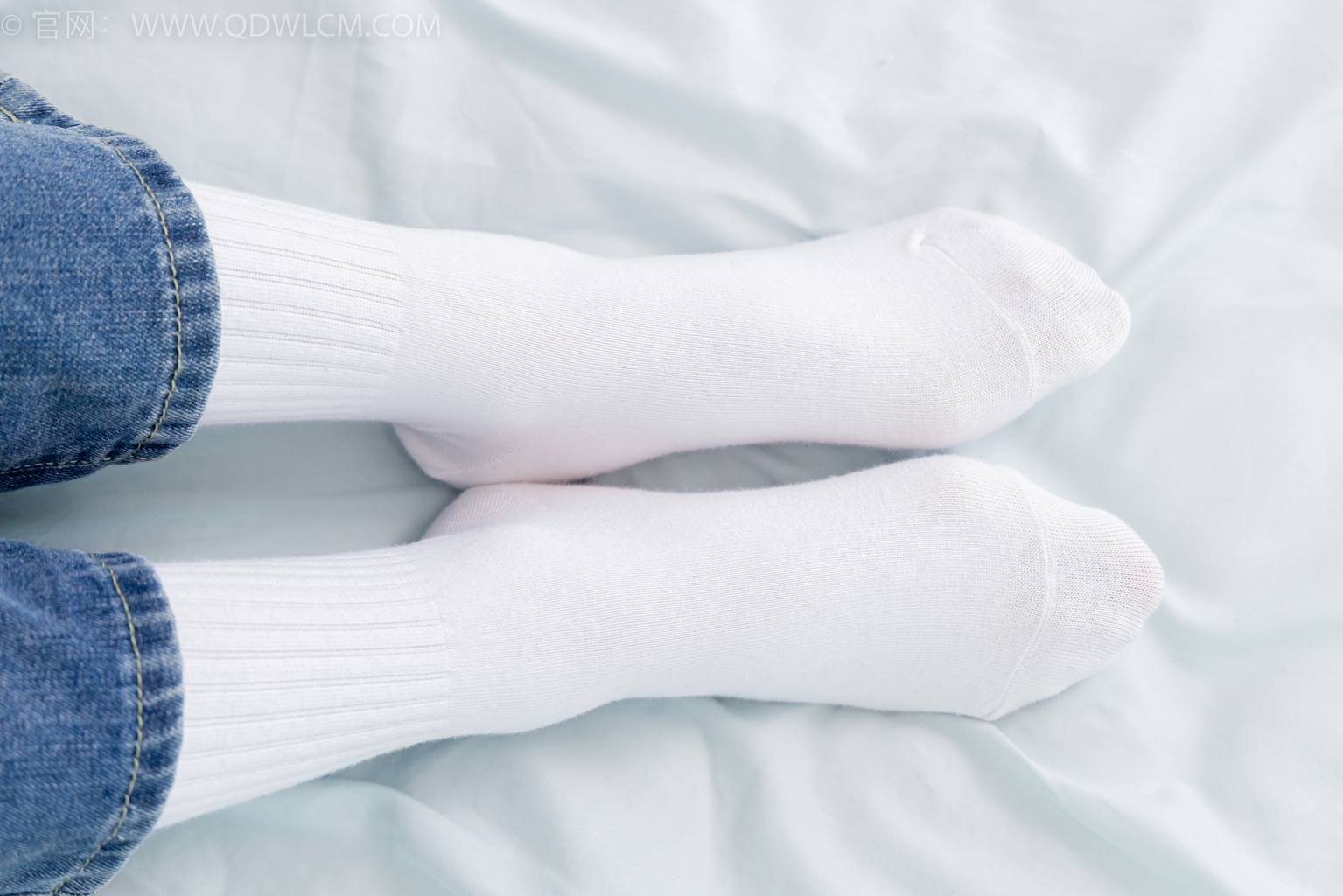 图片[122]-物恋传媒 NO.2432 橙子-运动鞋、白棉袜、裸足[130P] – 速更版-美库