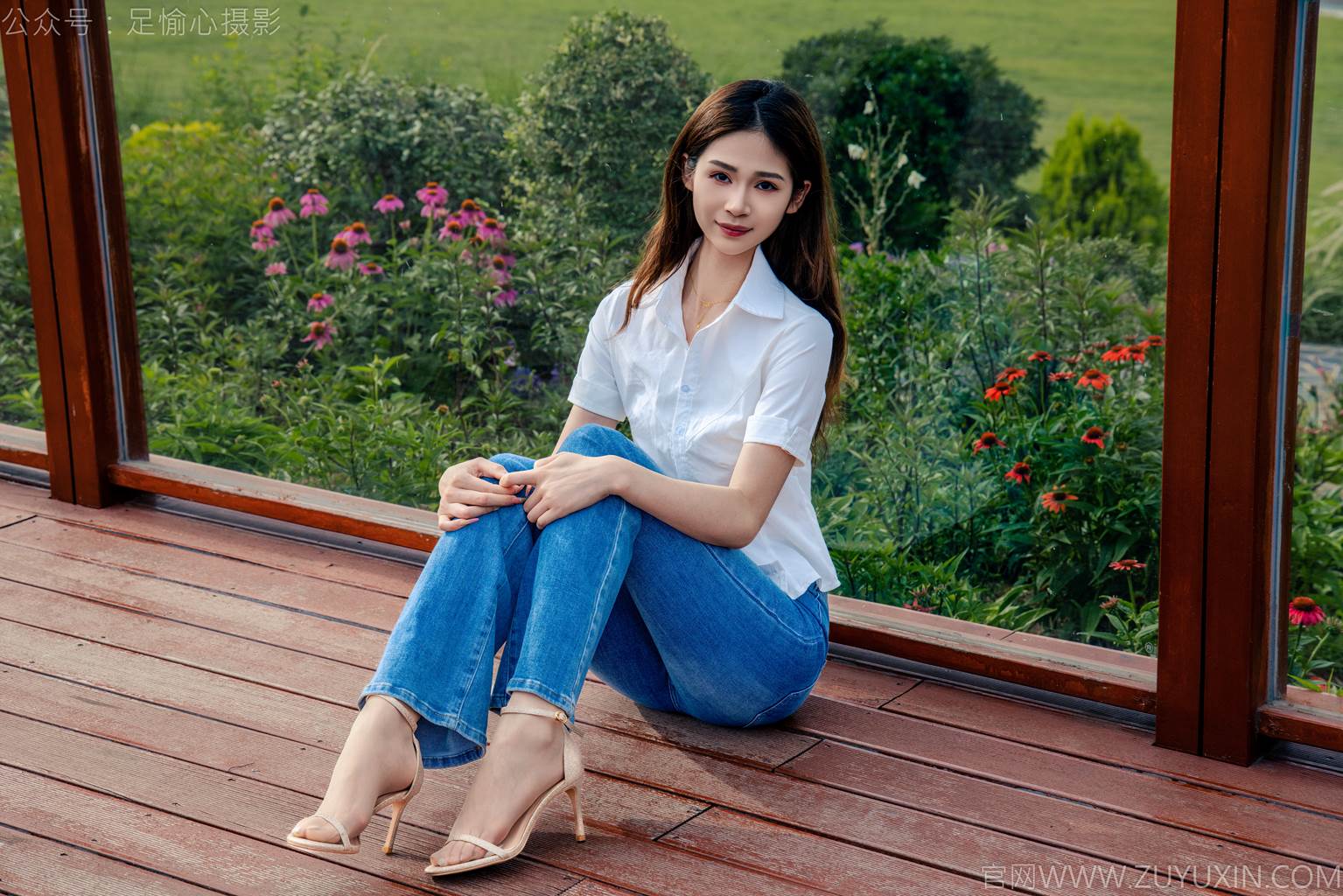 图片[11]-足愉心 NO.048 沐晴（搭配：白衬衣、牛仔长裤、肉色丝袜、浅色高跟鞋）[80P] – 速更版-美库