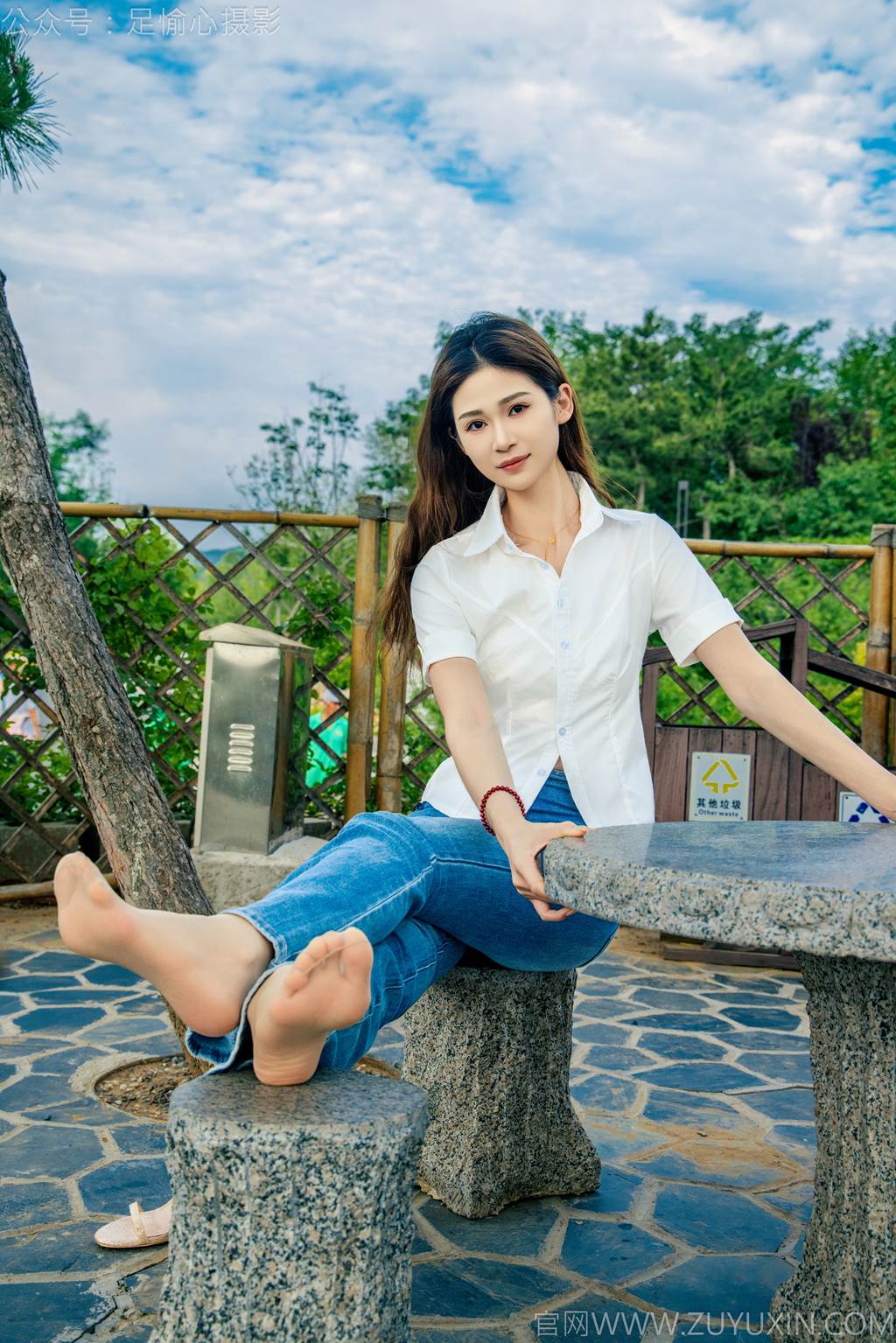 图片[20]-足愉心 NO.048 沐晴（搭配：白衬衣、牛仔长裤、肉色丝袜、浅色高跟鞋）[80P] – 速更版-美库