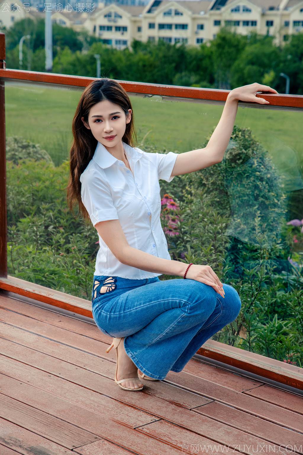 图片[22]-足愉心 NO.048 沐晴（搭配：白衬衣、牛仔长裤、肉色丝袜、浅色高跟鞋）[80P] – 速更版-美库