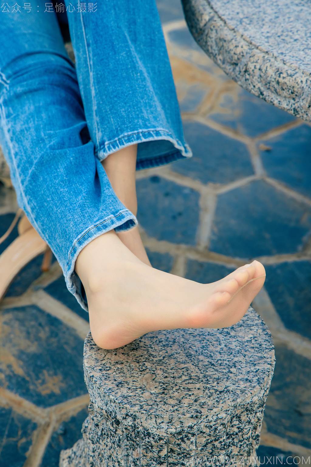 图片[47]-足愉心 NO.048 沐晴（搭配：白衬衣、牛仔长裤、肉色丝袜、浅色高跟鞋）[80P] – 速更版-美库