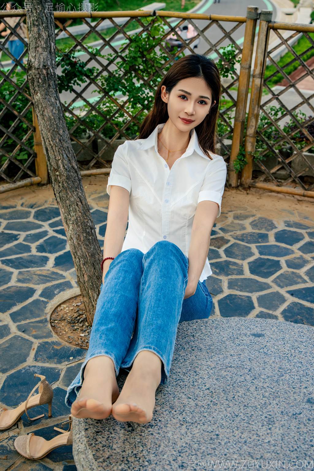 图片[73]-足愉心 NO.048 沐晴（搭配：白衬衣、牛仔长裤、肉色丝袜、浅色高跟鞋）[80P] – 速更版-美库