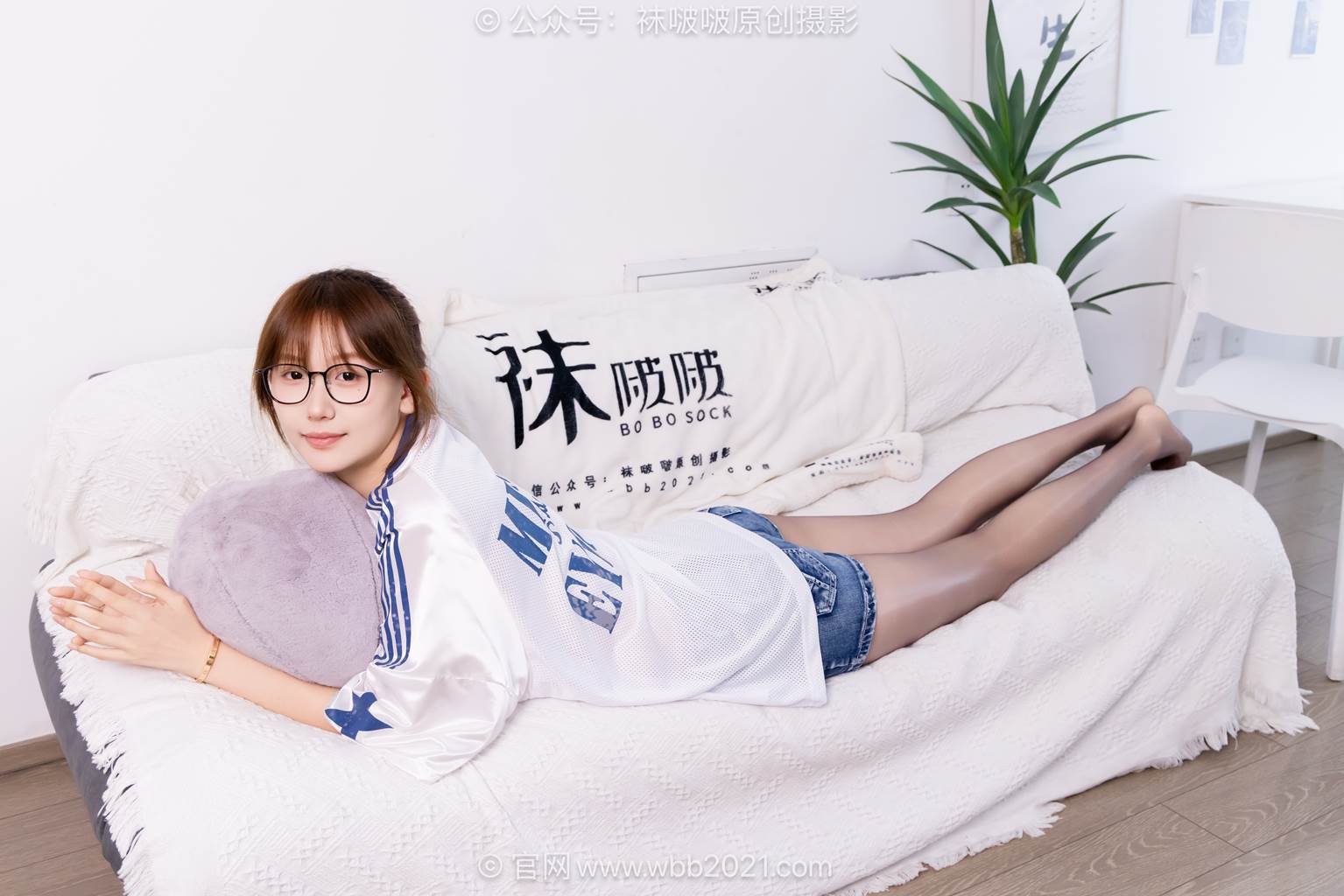 图片[26]-[BoBoSocks袜啵啵]NO.590 香菜-板鞋、短白棉袜、油亮薄黑丝、分体牛仔裤[113P] – 速更版-美库