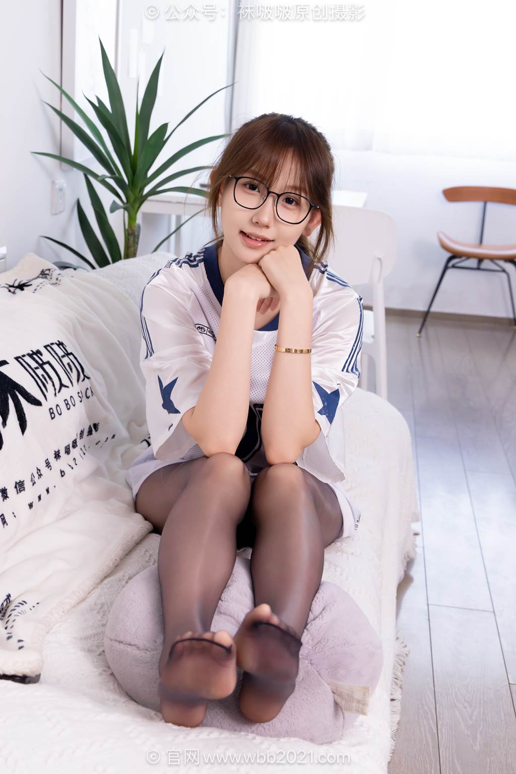 图片[30]-[BoBoSocks袜啵啵]NO.590 香菜-板鞋、短白棉袜、油亮薄黑丝、分体牛仔裤[113P] – 速更版-美库