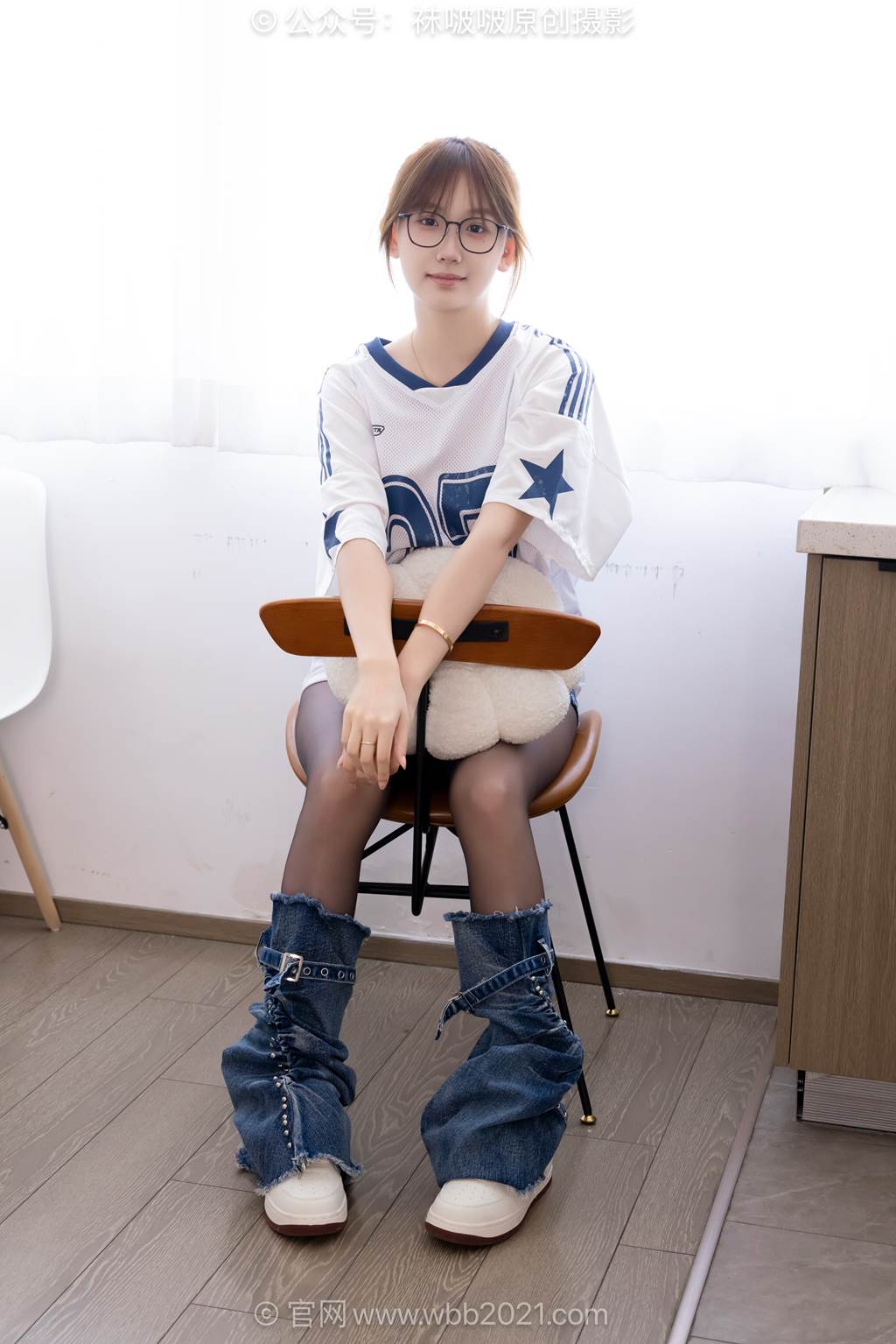 图片[39]-[BoBoSocks袜啵啵]NO.590 香菜-板鞋、短白棉袜、油亮薄黑丝、分体牛仔裤[113P] – 速更版-美库