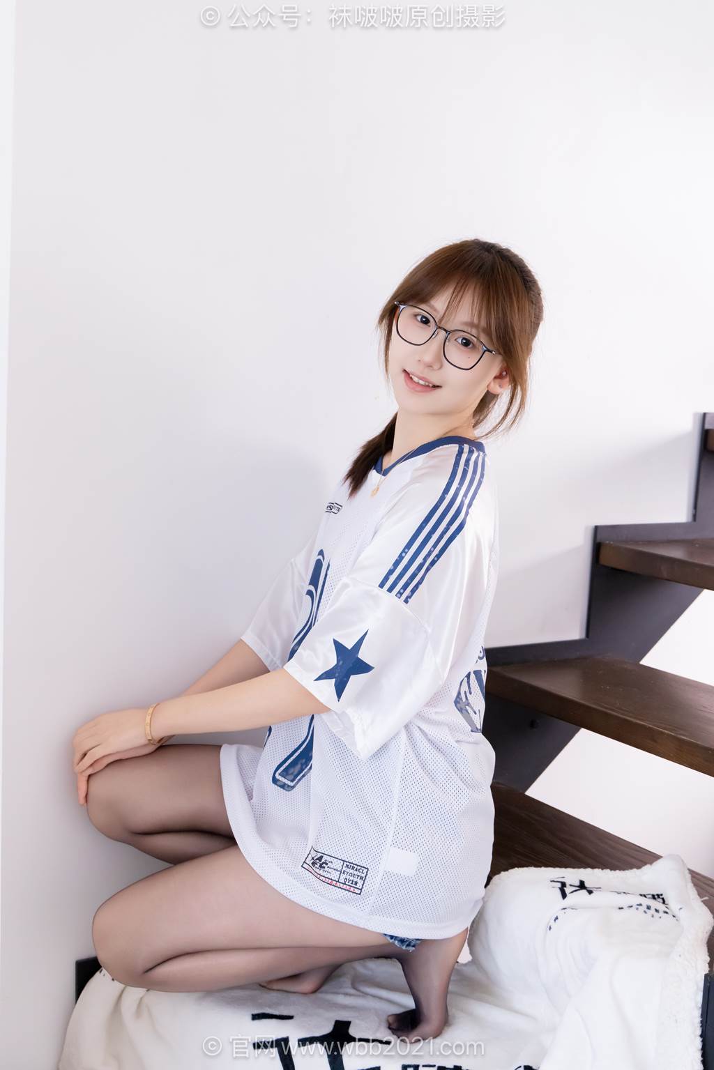 图片[74]-[BoBoSocks袜啵啵]NO.590 香菜-板鞋、短白棉袜、油亮薄黑丝、分体牛仔裤[113P] – 速更版-美库