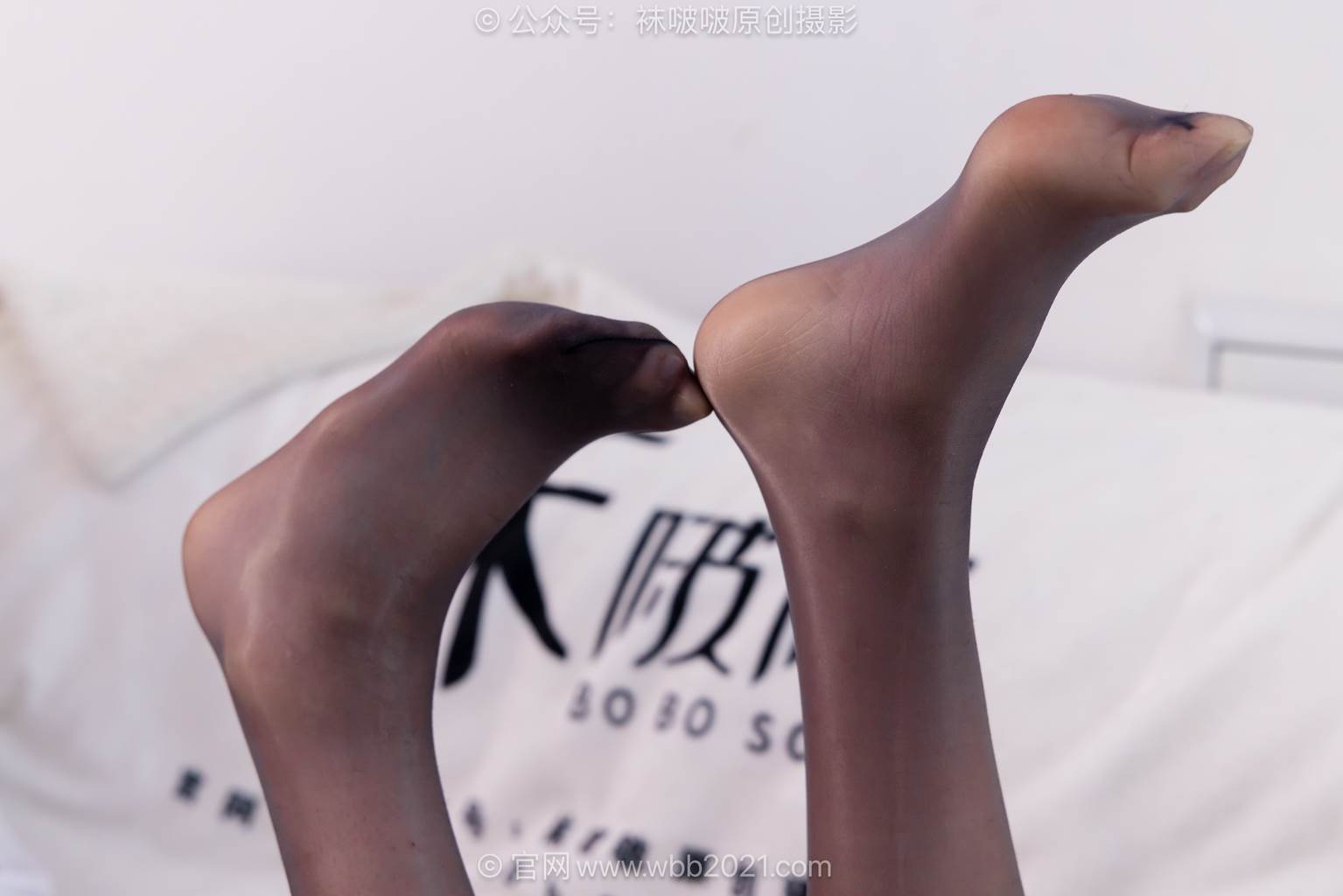 图片[104]-[BoBoSocks袜啵啵]NO.590 香菜-板鞋、短白棉袜、油亮薄黑丝、分体牛仔裤[113P] – 速更版-美库