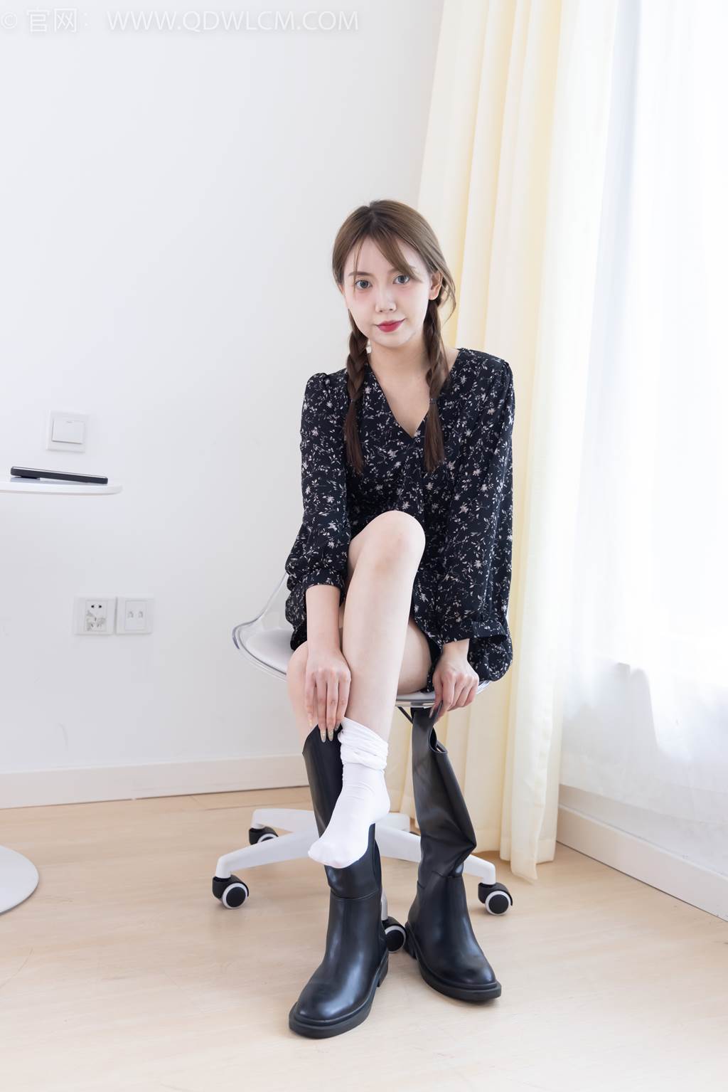 图片[56]-物恋传媒 NO.2435 小曦-长靴、高跟鞋、过膝袜[135P] – 速更版-美库