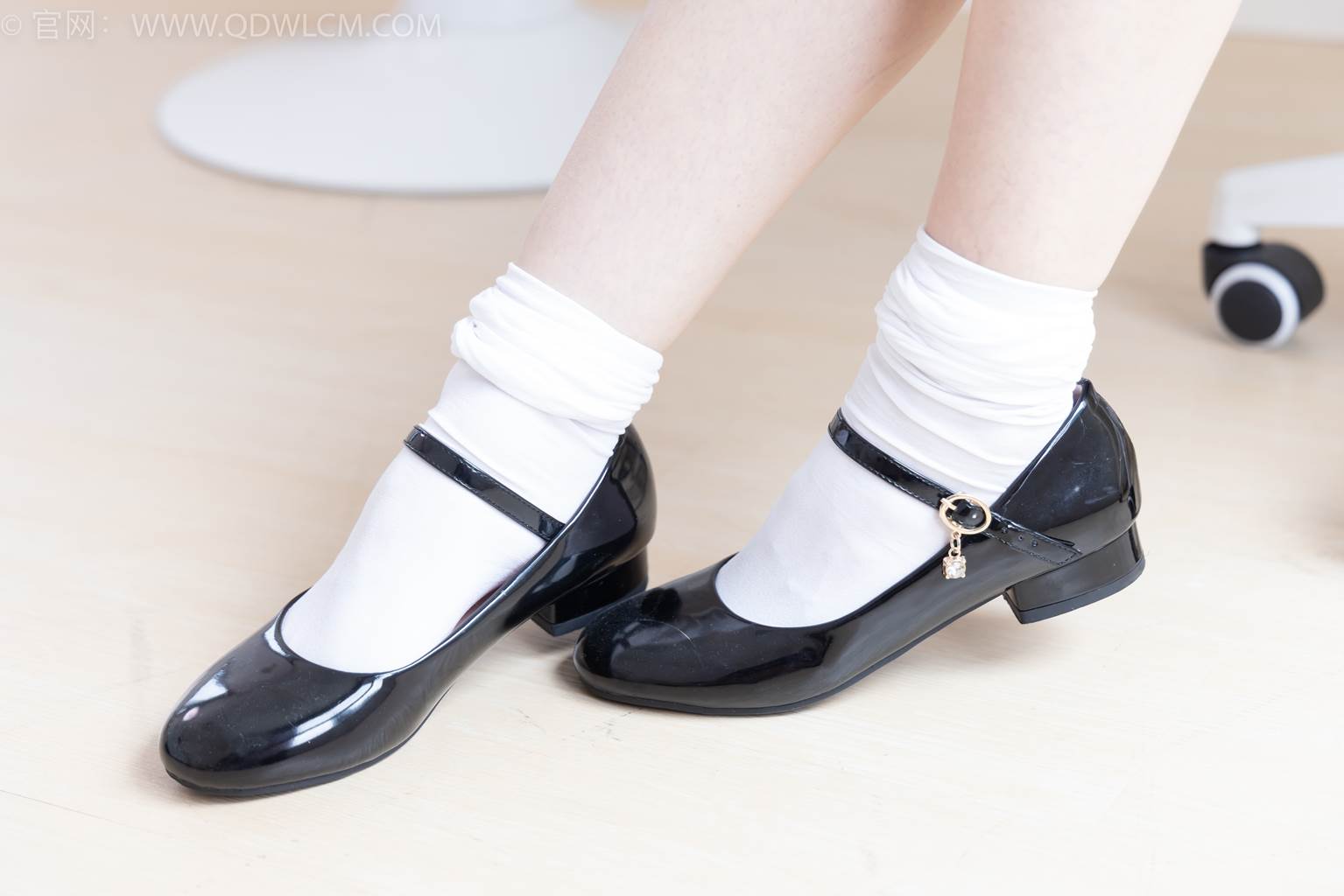 图片[96]-物恋传媒 NO.2435 小曦-长靴、高跟鞋、过膝袜[135P] – 速更版-美库