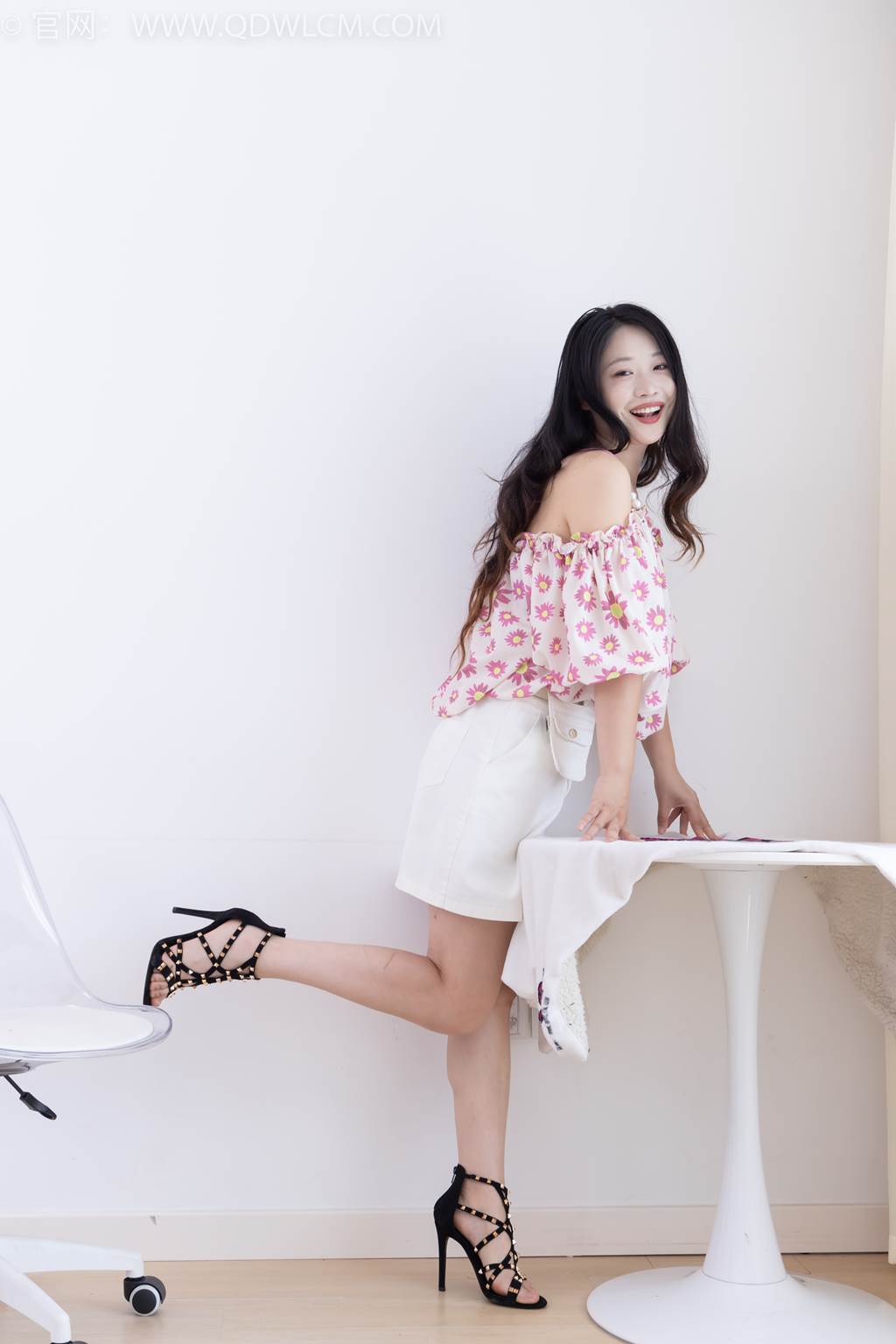 图片[72]-物恋传媒 NO.2437 小紫-两双高跟凉鞋、薄肉丝、裸足[123P] – 速更版-美库