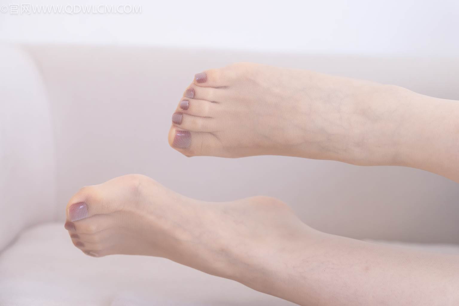 图片[141]-物恋传媒 NO.2438 小曦-两双高跟凉鞋、薄肉丝、薄黑丝、裸足[151P] – 速更版-美库