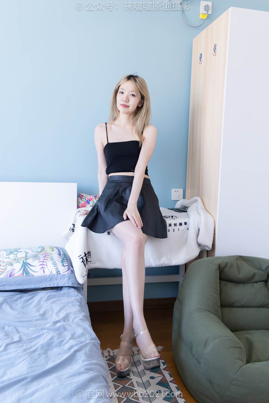 图片[38]-[BoBoSocks袜啵啵]NO.592 小甜豆-高跟鞋、高跟凉鞋、油亮薄肉丝、油亮薄黑丝、裸足[175P] – 速更版-美库