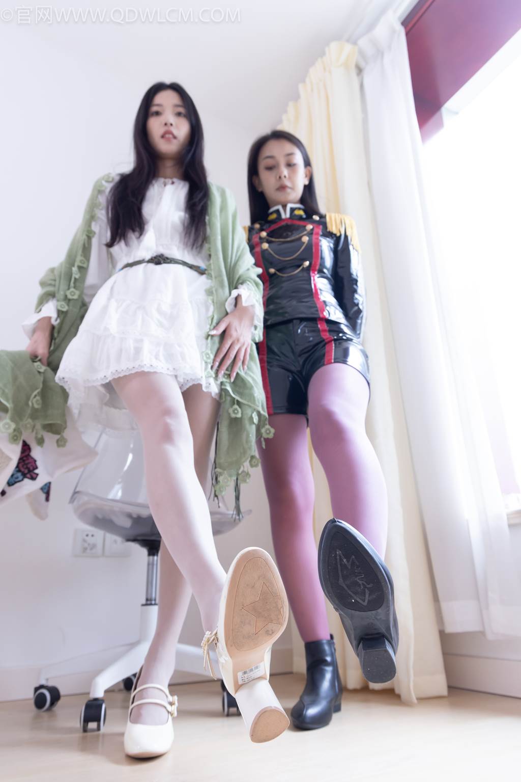 图片[156]-物恋传媒 NO.2442 茯苓&岚岚-高跟鞋、短靴、薄粉丝、薄白丝套薄灰丝[164P] – 速更版-美库