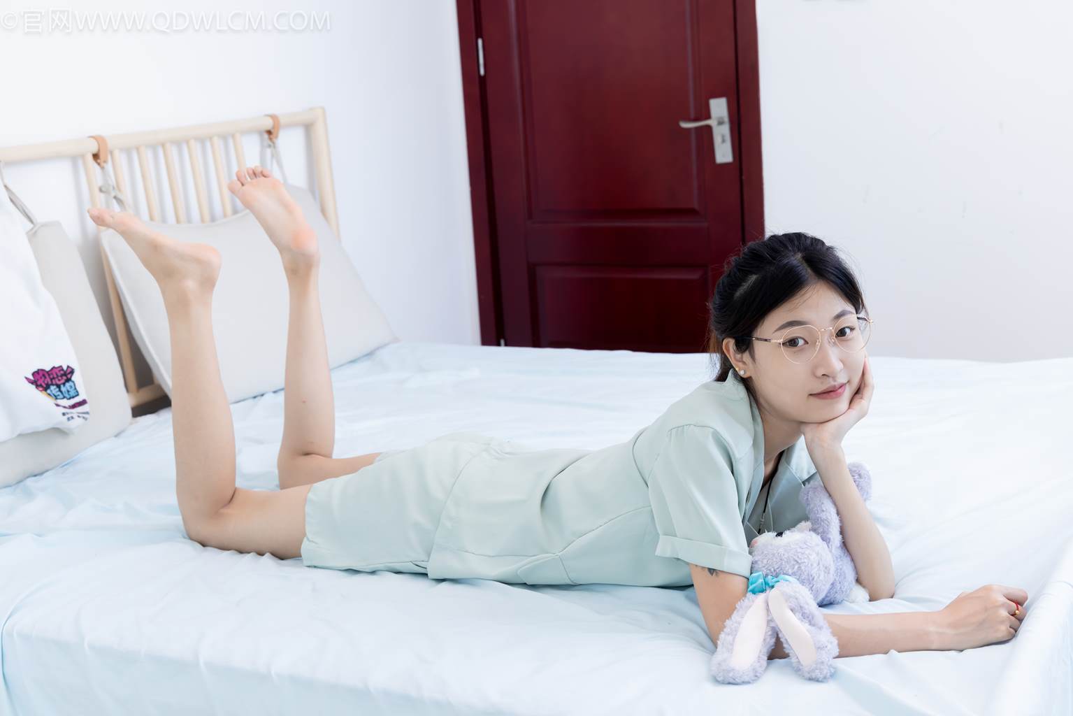 图片[20]-物恋传媒 NO.2444 小夏-三双高跟鞋、薄肉丝、裸足[143P] – 速更版-美库