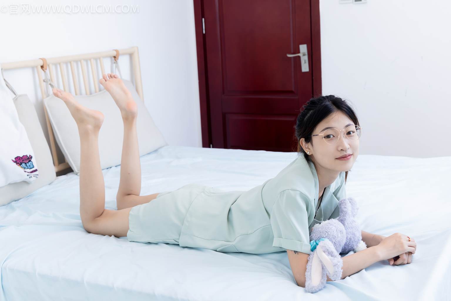 图片[22]-物恋传媒 NO.2444 小夏-三双高跟鞋、薄肉丝、裸足[143P] – 速更版-美库