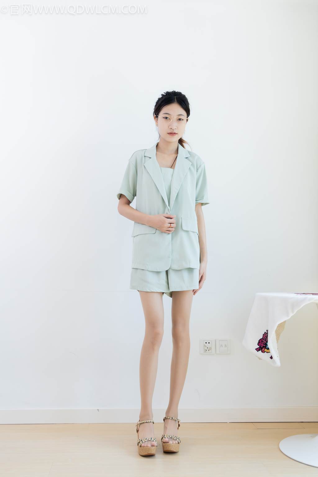 图片[120]-物恋传媒 NO.2444 小夏-三双高跟鞋、薄肉丝、裸足[143P] – 速更版-美库