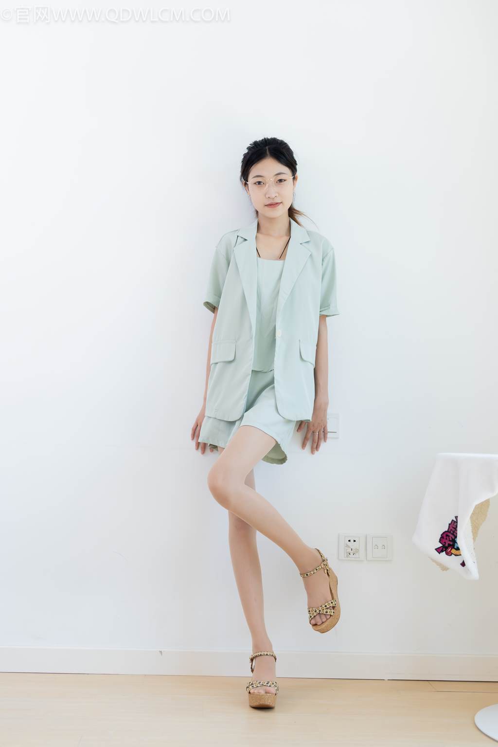 图片[121]-物恋传媒 NO.2444 小夏-三双高跟鞋、薄肉丝、裸足[143P] – 速更版-美库