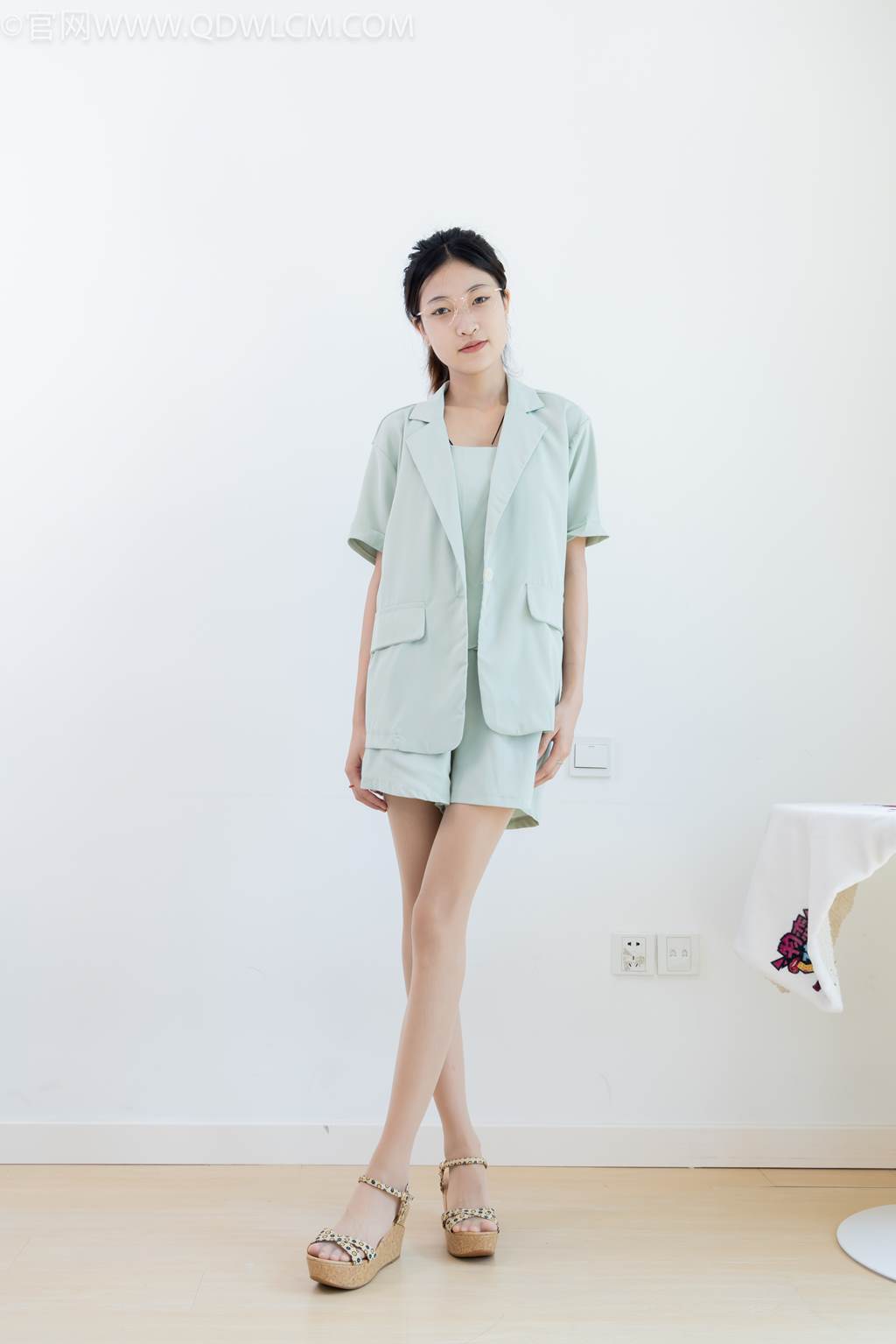 图片[122]-物恋传媒 NO.2444 小夏-三双高跟鞋、薄肉丝、裸足[143P] – 速更版-美库