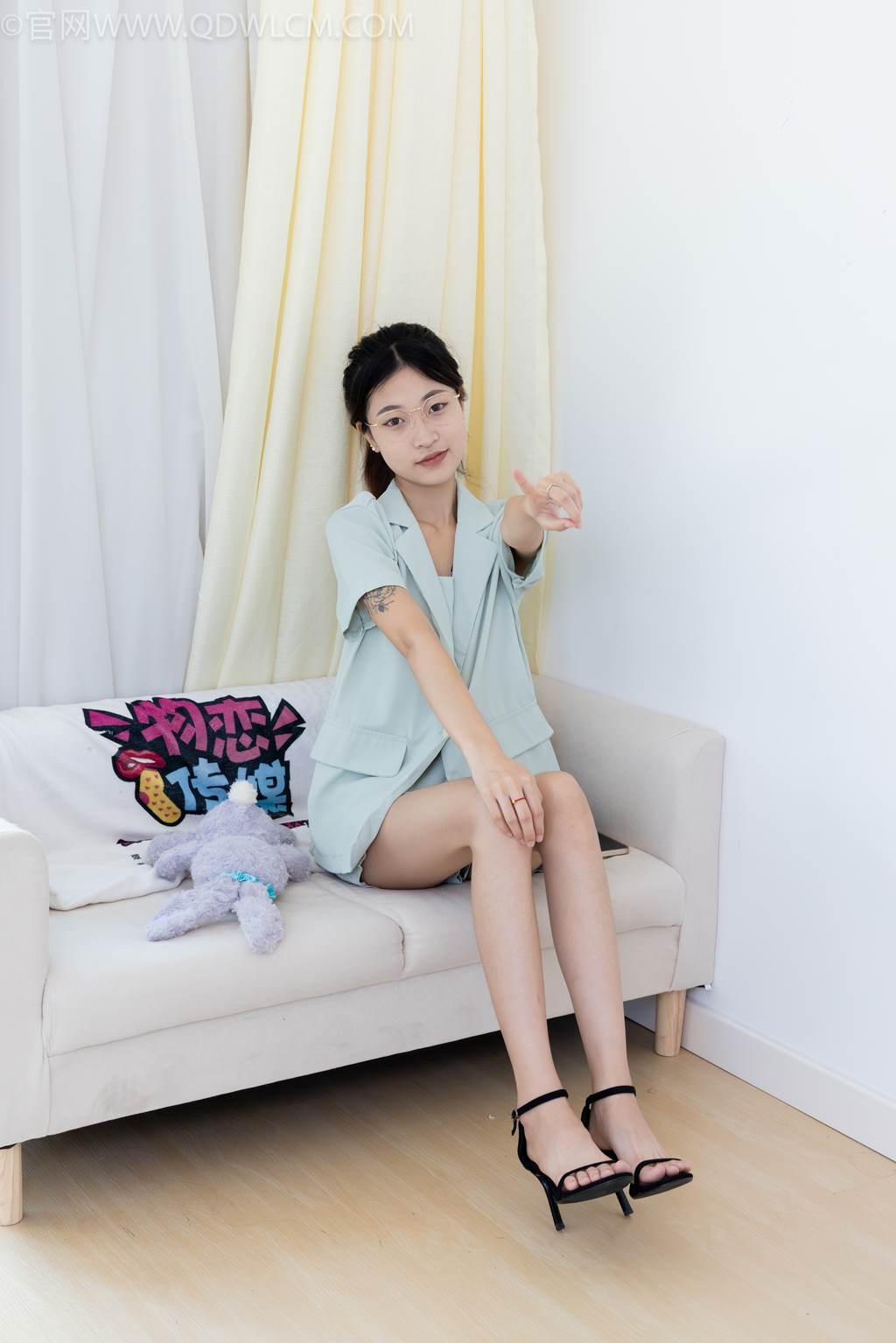 图片[136]-物恋传媒 NO.2444 小夏-三双高跟鞋、薄肉丝、裸足[143P] – 速更版-美库