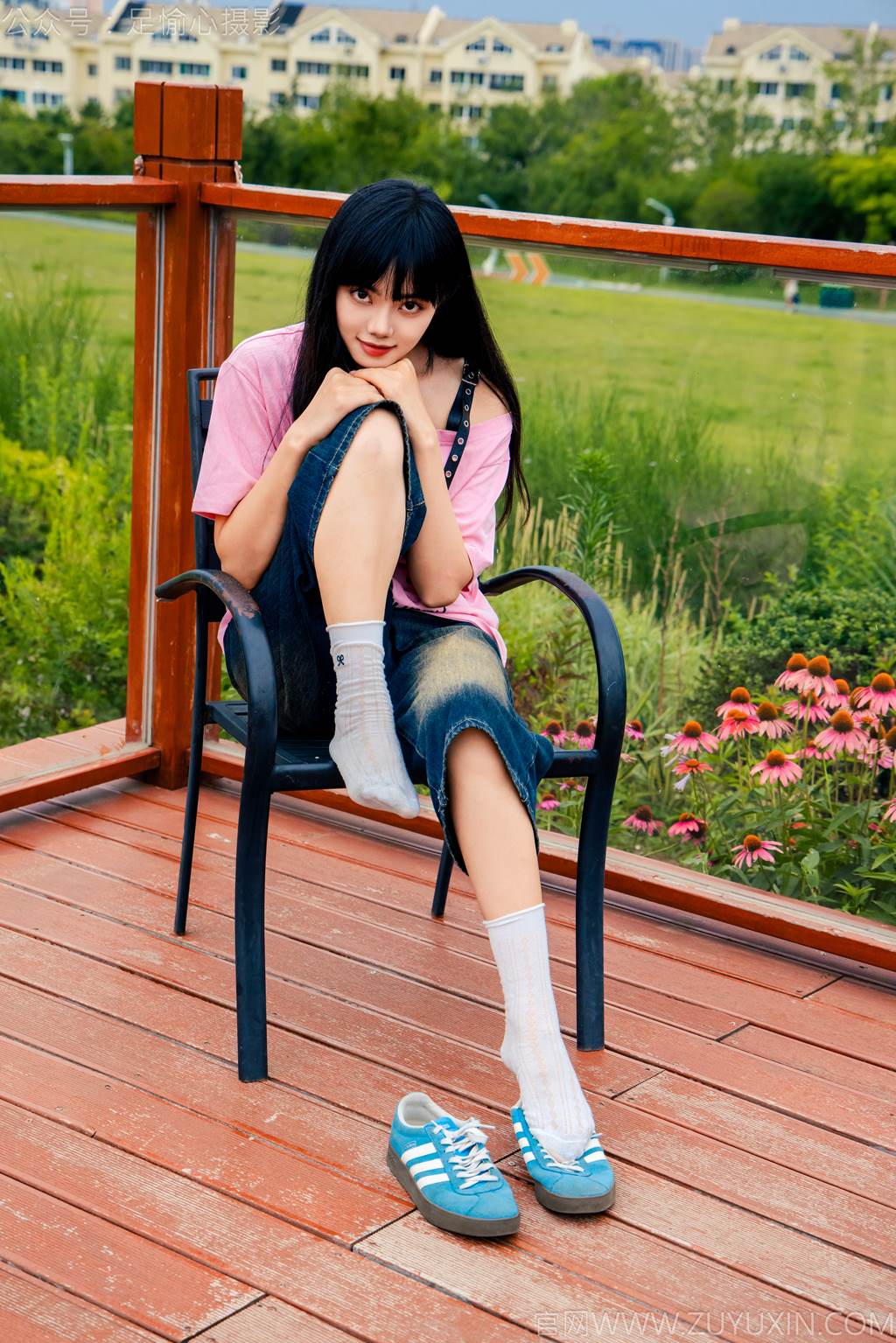 图片[75]-足愉心 NO.050 阿月（搭配：粉色T恤、牛仔短裤、白棉袜、德训鞋、裸足）[80P] – 速更版-美库