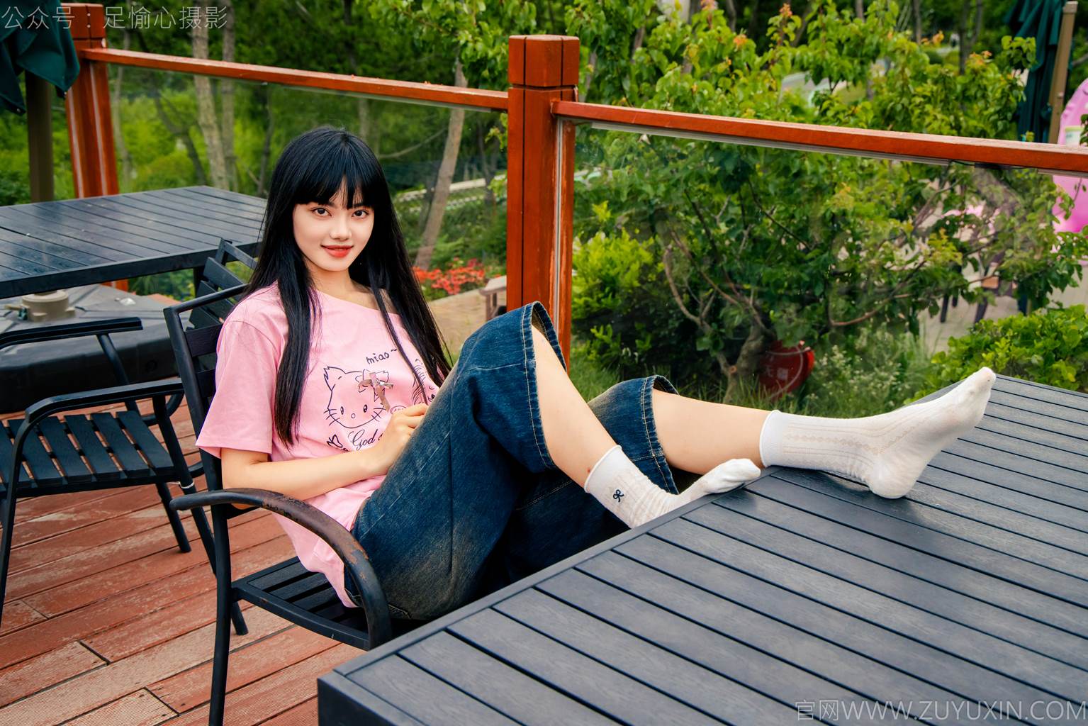 图片[78]-足愉心 NO.050 阿月（搭配：粉色T恤、牛仔短裤、白棉袜、德训鞋、裸足）[80P] – 速更版-美库