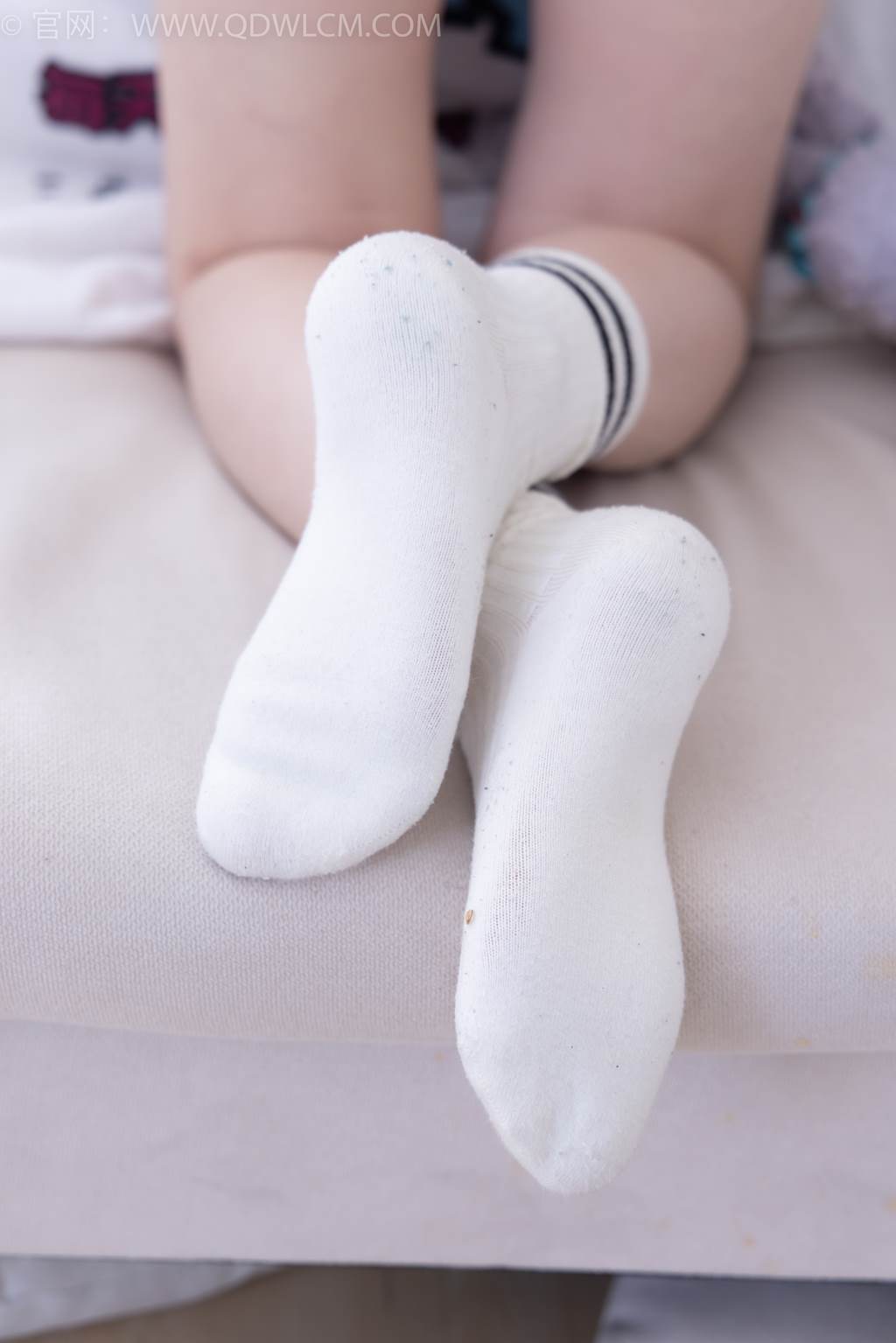 图片[43]-物恋传媒 NO.2445 松松-帆布鞋、白棉袜、裸足[104P] – 速更版-美库