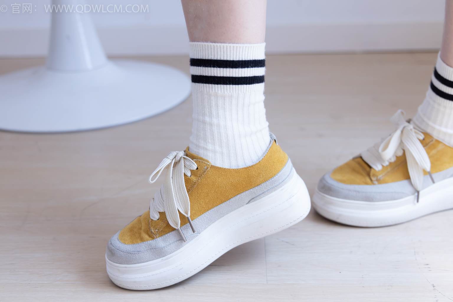 图片[99]-物恋传媒 NO.2445 松松-帆布鞋、白棉袜、裸足[104P] – 速更版-美库