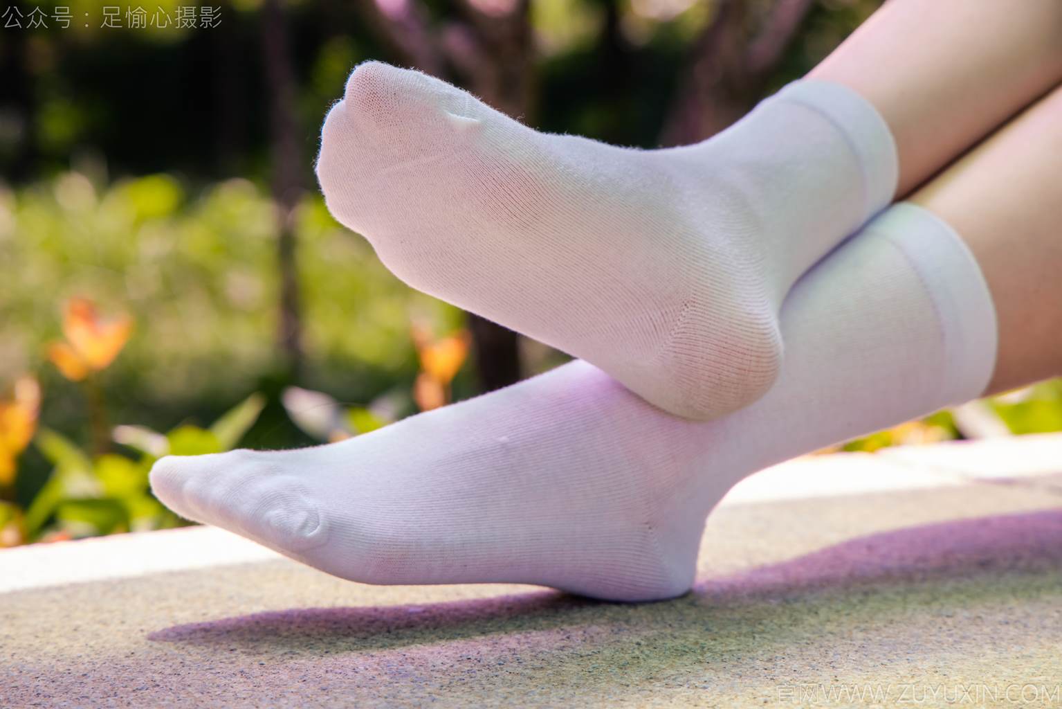 图片[63]-足愉心 NO.051 小瑶（搭配：T恤、牛仔短裤、白棉袜、帆布鞋、裸足）[95P] – 速更版-美库